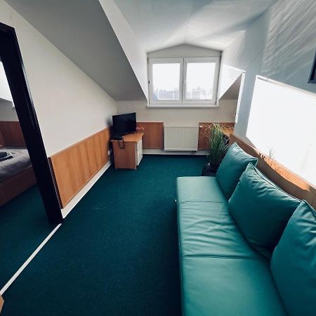 Hotel Kras Rožňava Kültér fotó