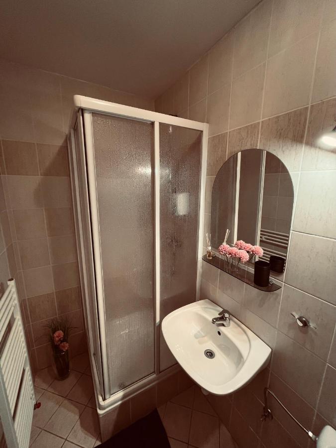 Hotel Kras Rožňava Kültér fotó