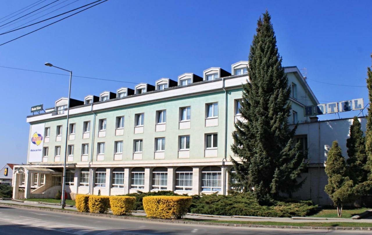 Hotel Kras Rožňava Kültér fotó