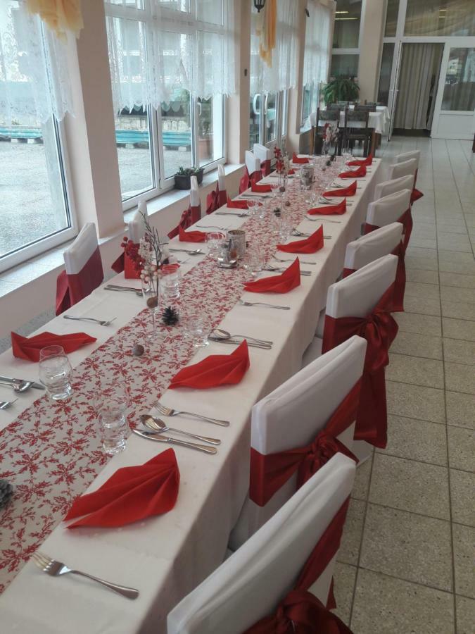 Hotel Kras Rožňava Kültér fotó